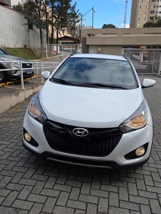 HYUNDAI HB20 1.6 PREMIUM 16V FLEX 4P AUTOMÁTICO HYUNDAI HB20 1.6 PREMIUM 16V FLEX 4P AUTOMÁTICO